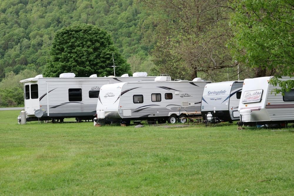 Camping med plads til hele familien: sådan kommer I godt fra start