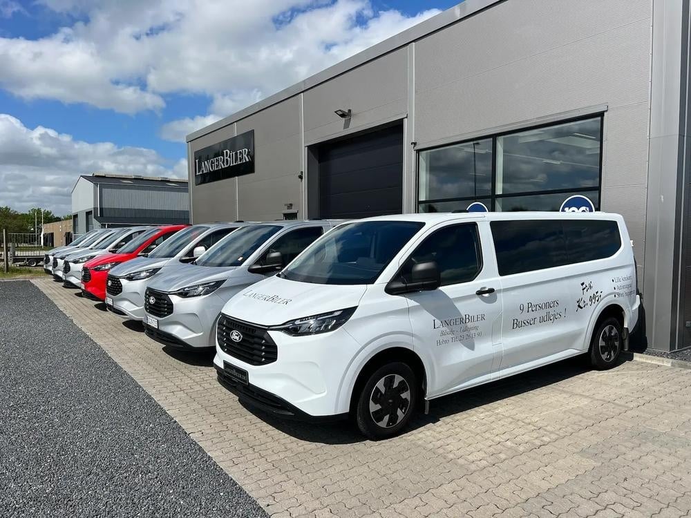 Din bilforhandler i Hobro med klargjorte brugte biler, eget værksted og minibus til leje